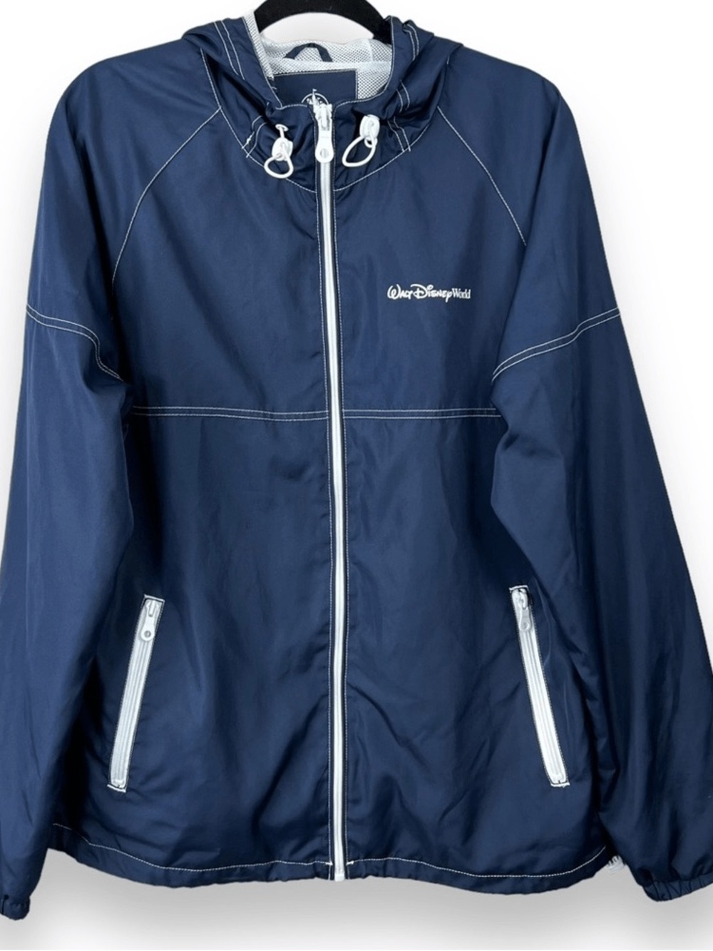 NWOT DISNEY Navy and White Park Logo Jacket, Hooded w/Zippered Pockets WDW LOGO